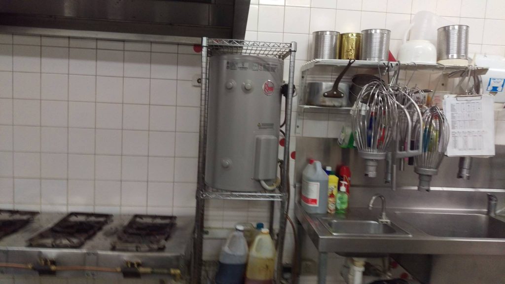 Electric Hot Water Service Essendon | Finlay PLumbing