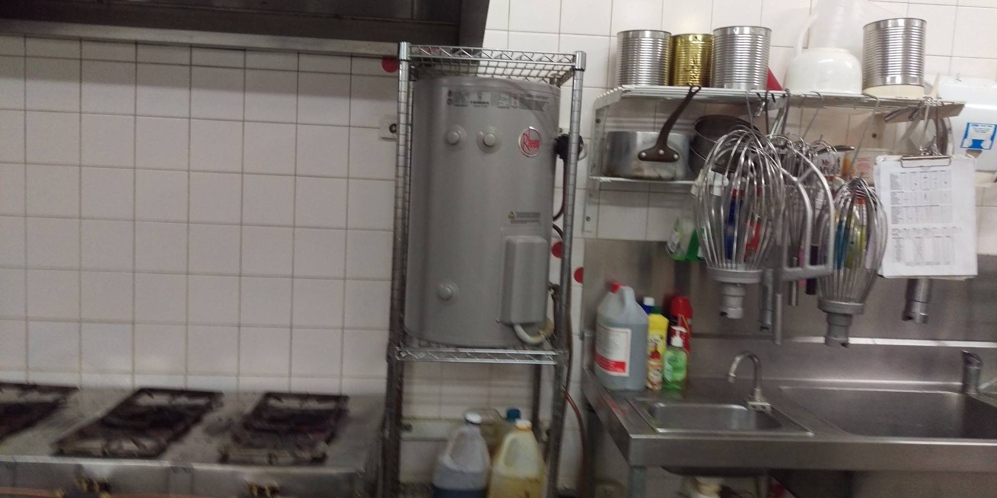 Electric Hot Water Service Essendon | Finlay PLumbing